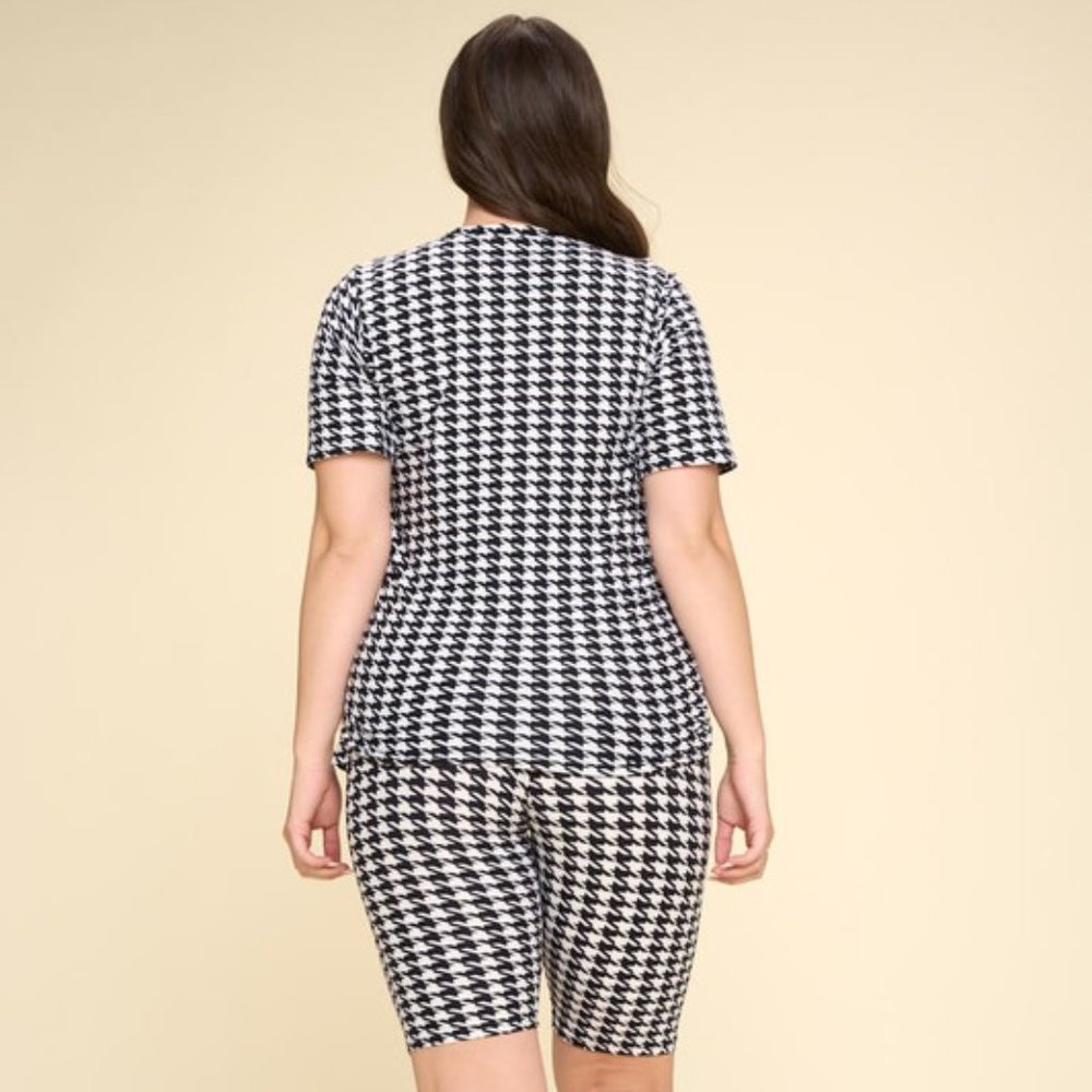 Plus Size Jacquard Printed High Waisted Biker Shorts and Tee Two Piece Set - Picture 3 of 5